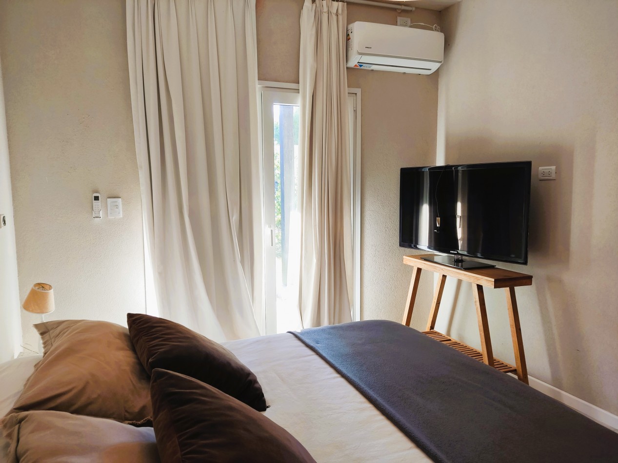 Casa En Venta  Costa Esmeralda Ecuestre. Con gas natural
