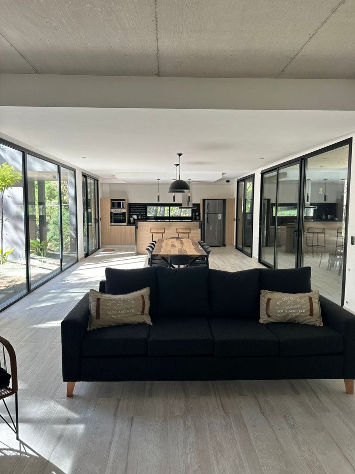 ALQUILER VILLAROBLES CASA 