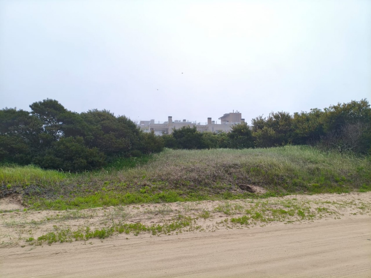 LOTE MULTIFAMILIAR VALERIA DEL MAR frente al mar