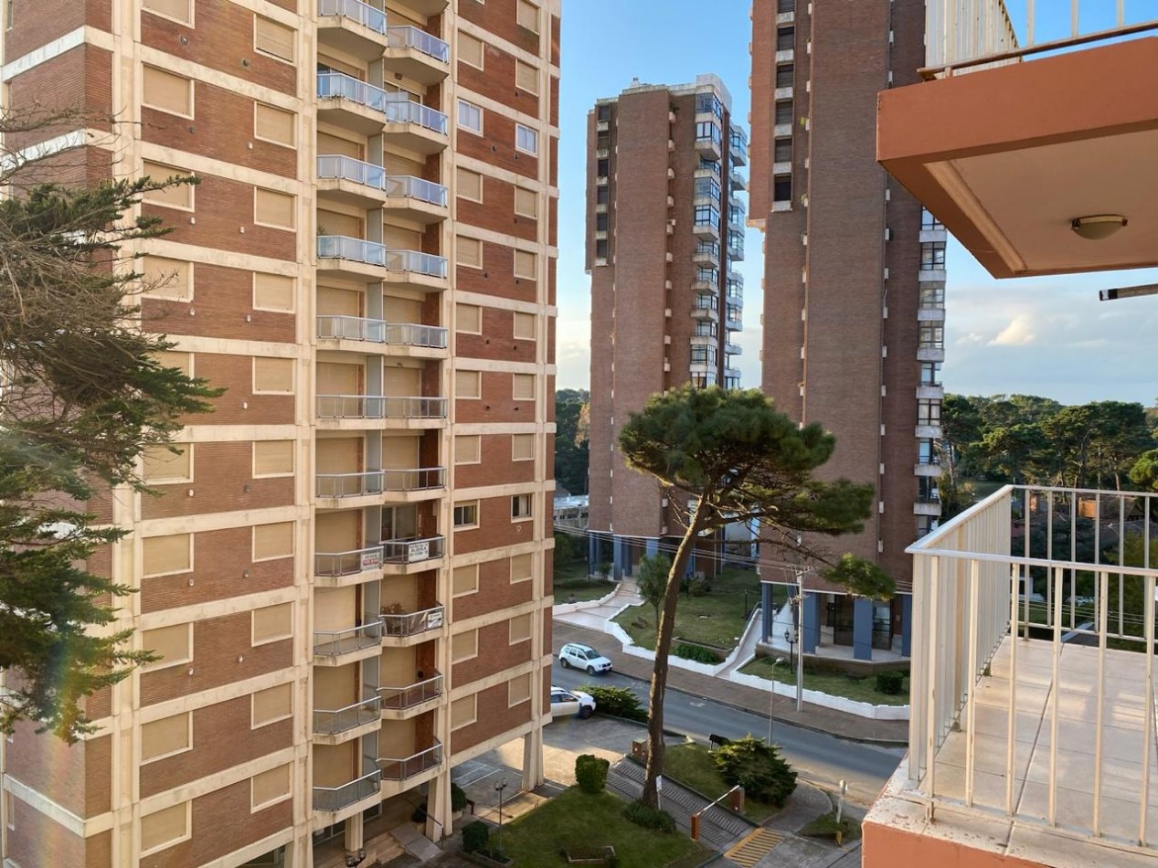 Alquiler departamento Pinamar centro 3 ambientes 4 personas