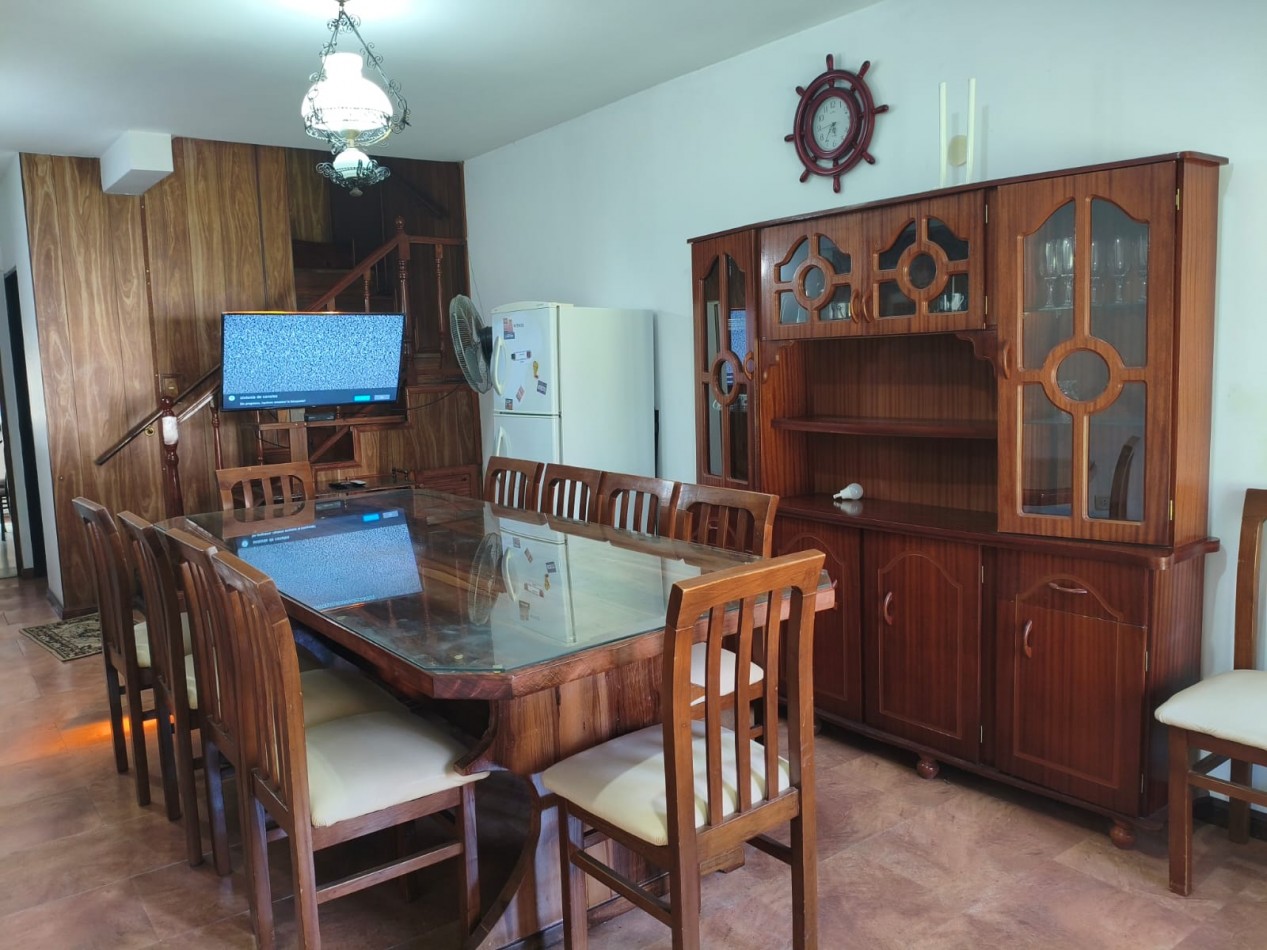 Casa en alquiler en Ostende a 4 cuadras del mar