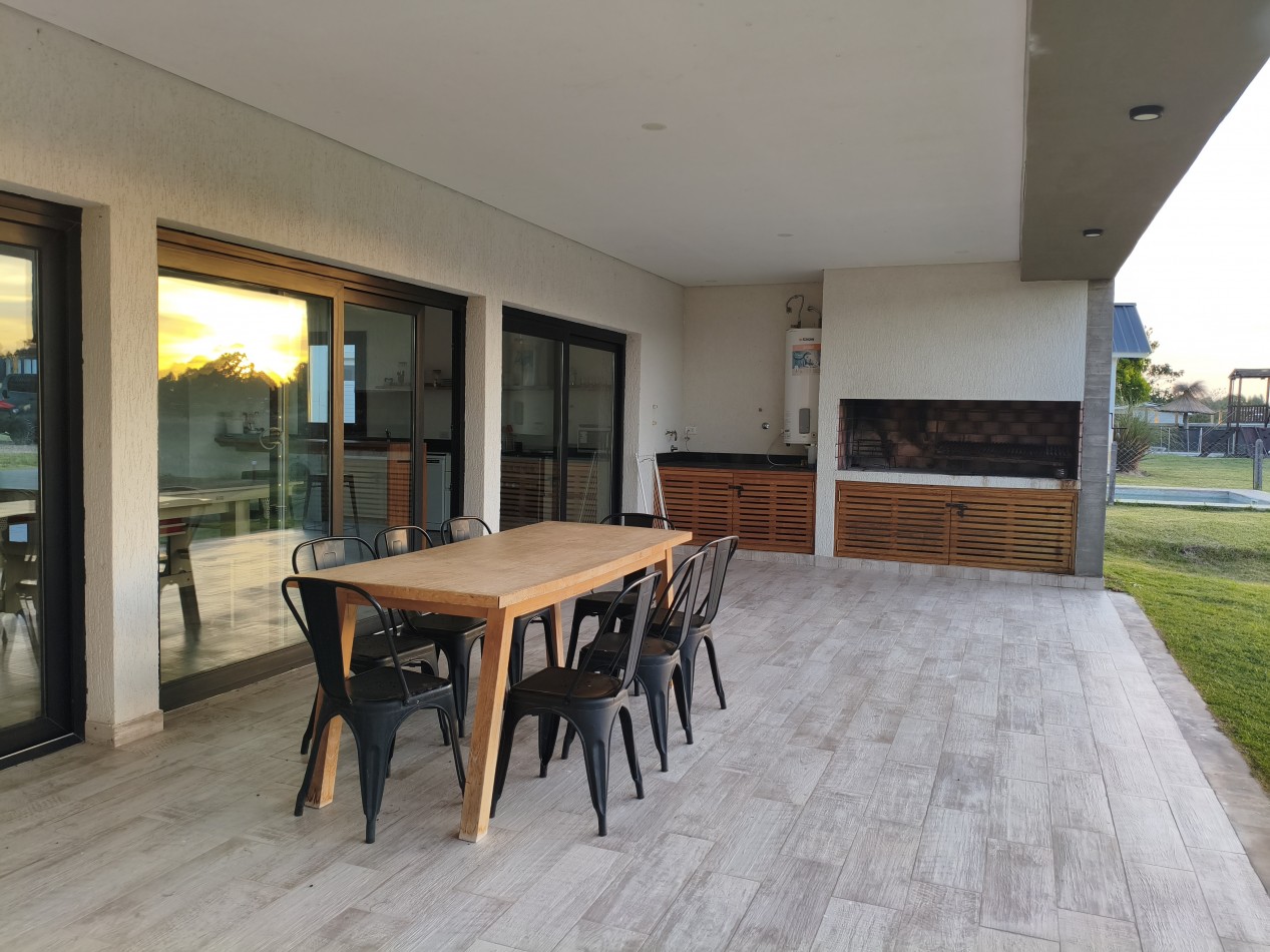 Venta de casa Costa Esmeralda Deportiva piscina 