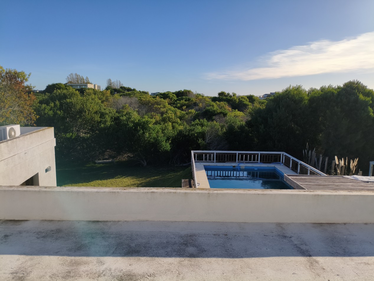 Venta casa Costa Esmeralda Residencial fondo libre piscina oportunidad