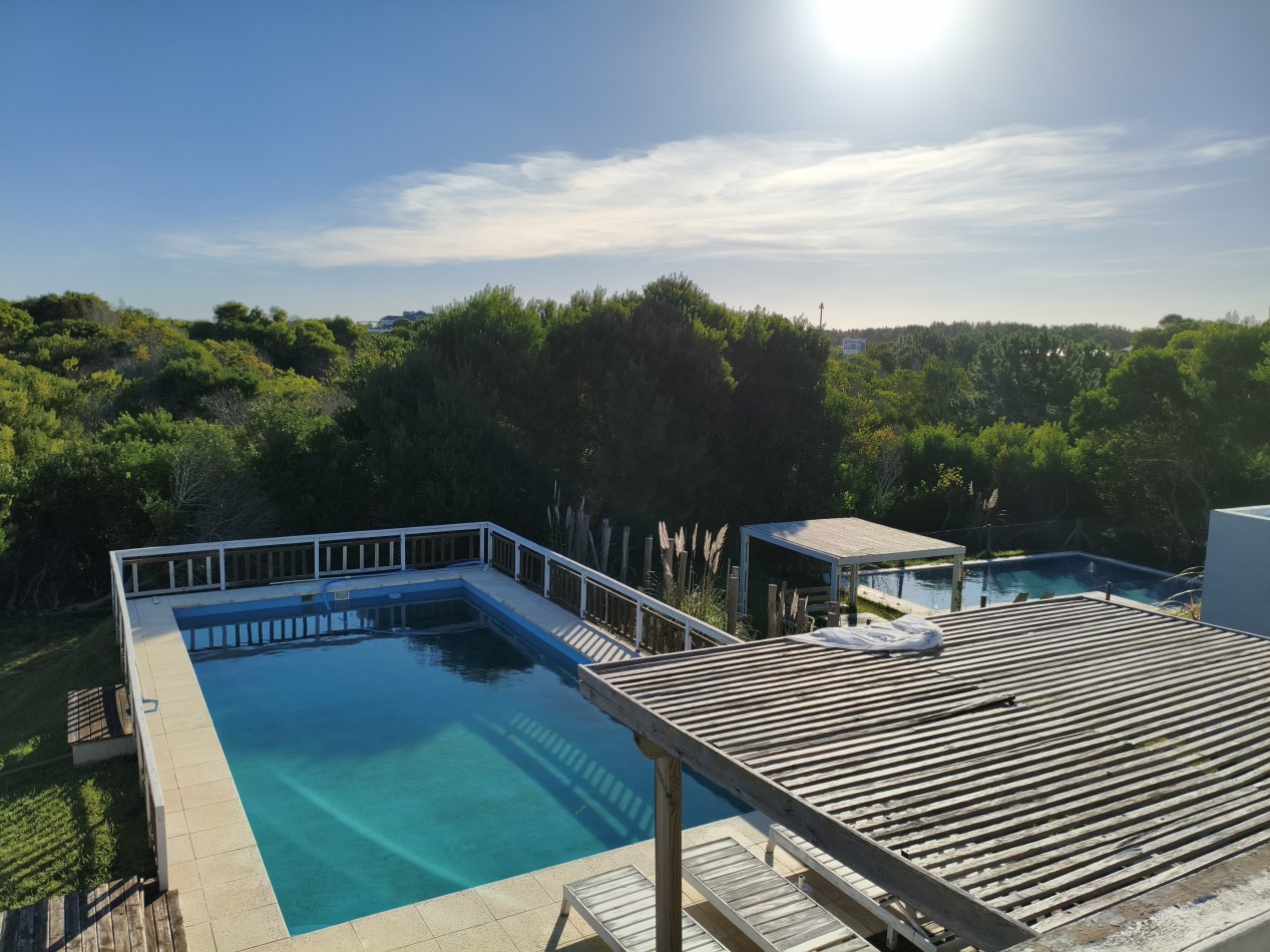 Venta casa Costa Esmeralda Residencial fondo libre piscina oportunidad