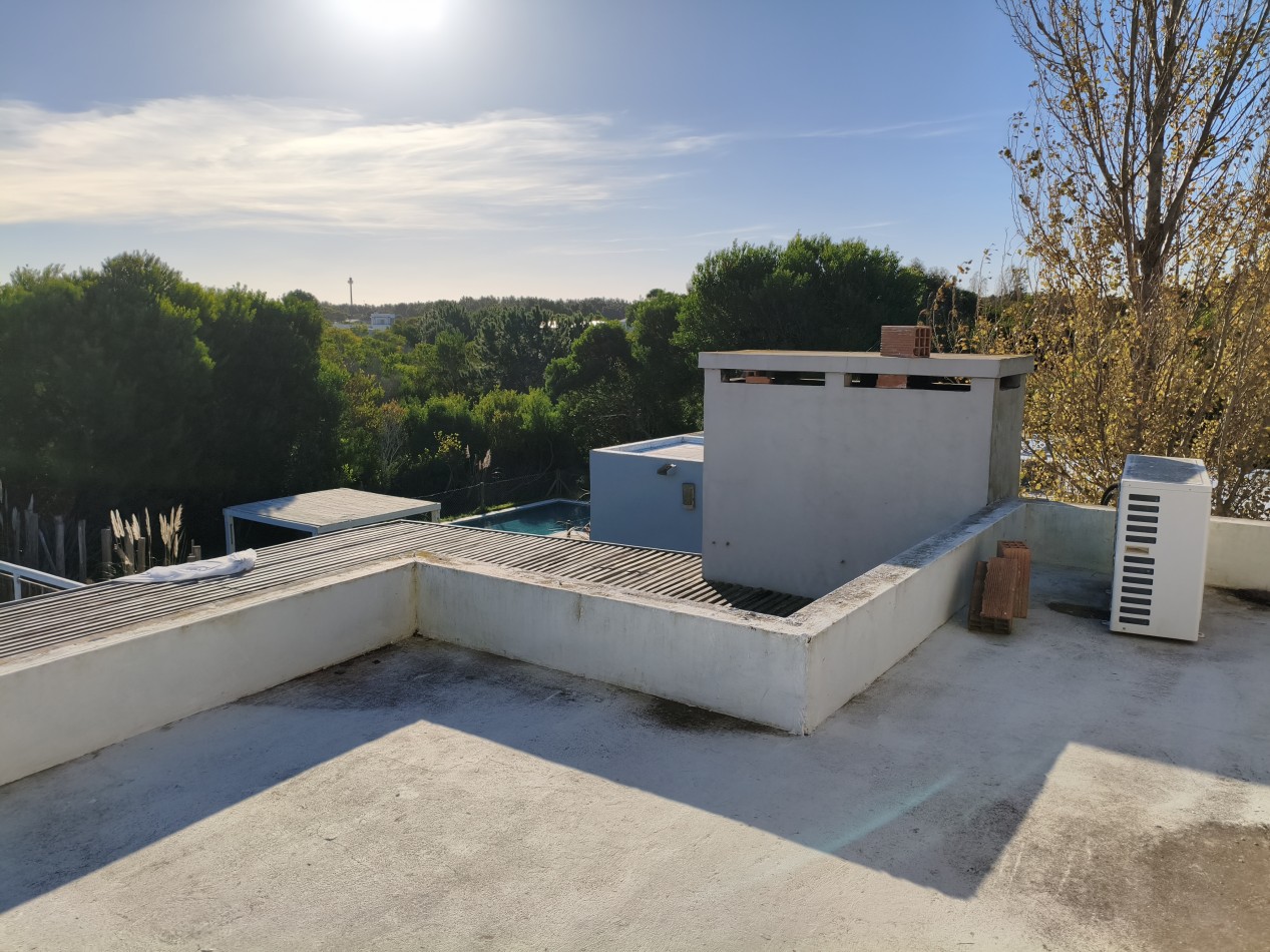 Venta casa Costa Esmeralda Residencial fondo libre piscina oportunidad