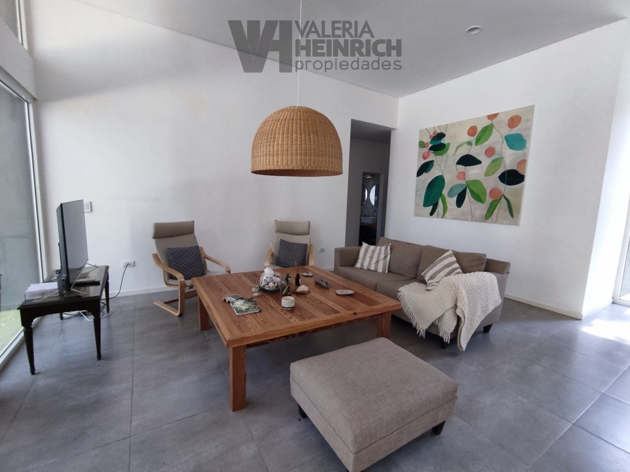 Venta casa Villarobles Pinamar 4 dorm.