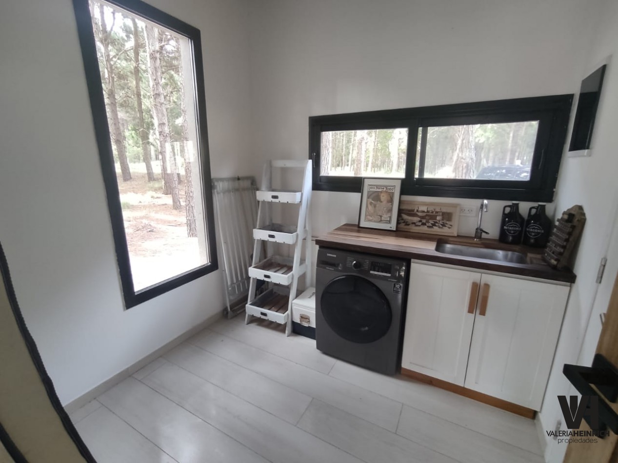 Alquiler y Venta Casa Villarobles con piscina 6 pax. 