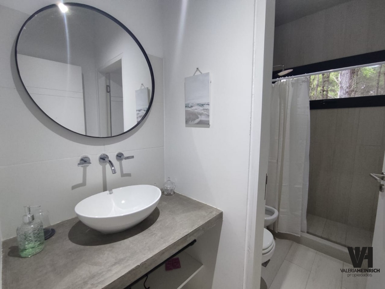 Alquiler y Venta Casa Villarobles con piscina 6 pax. 