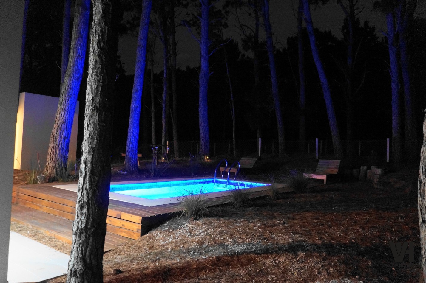 Alquiler y Venta Casa Villarobles con piscina 6 pax. 