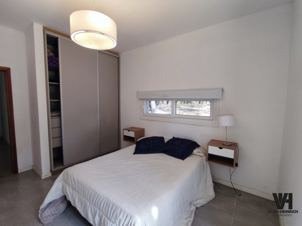 Venta casa Villarobles Pinamar  4 dorm.