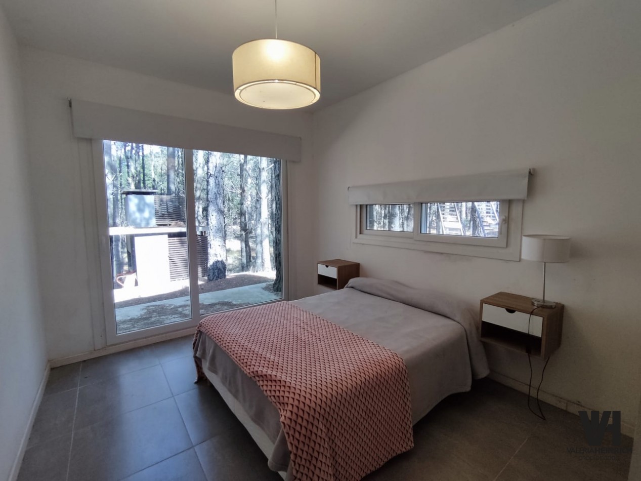 Venta casa Villarobles Pinamar  4 dorm.