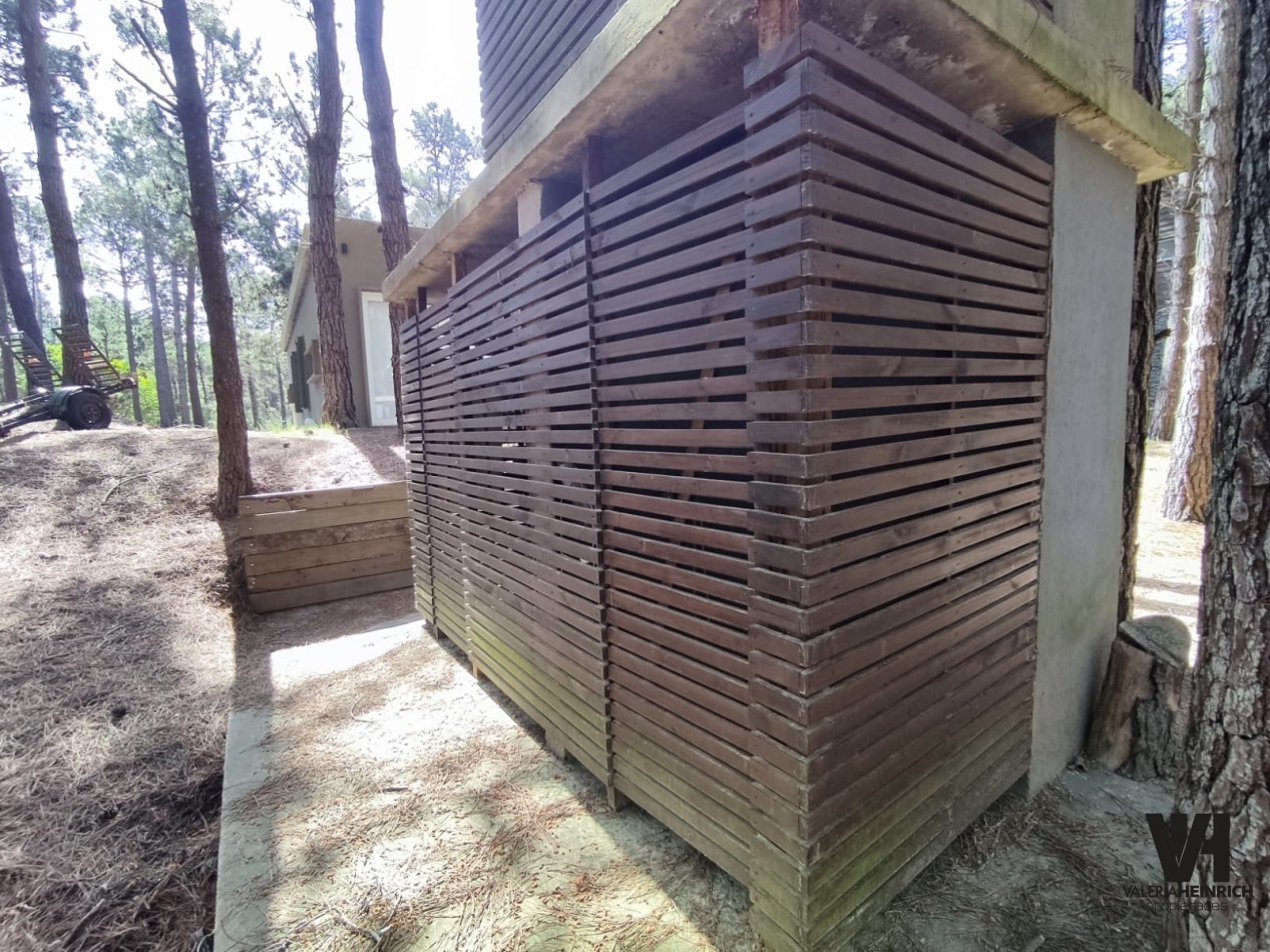 Venta casa Villarobles Pinamar  4 dorm.