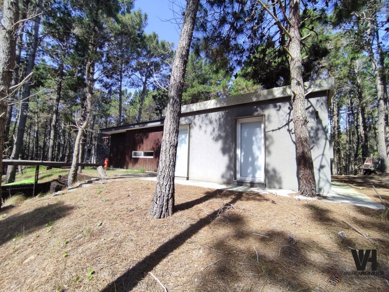 Venta casa Villarobles Pinamar  4 dorm.