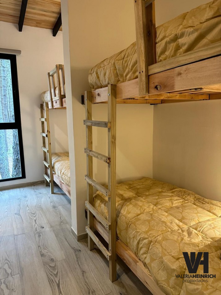 Casa Villarobles. Cerca Pinamar y Costa Esmeralda. Con salida al mar. 20 pax. ALQUILER. 6 DORM