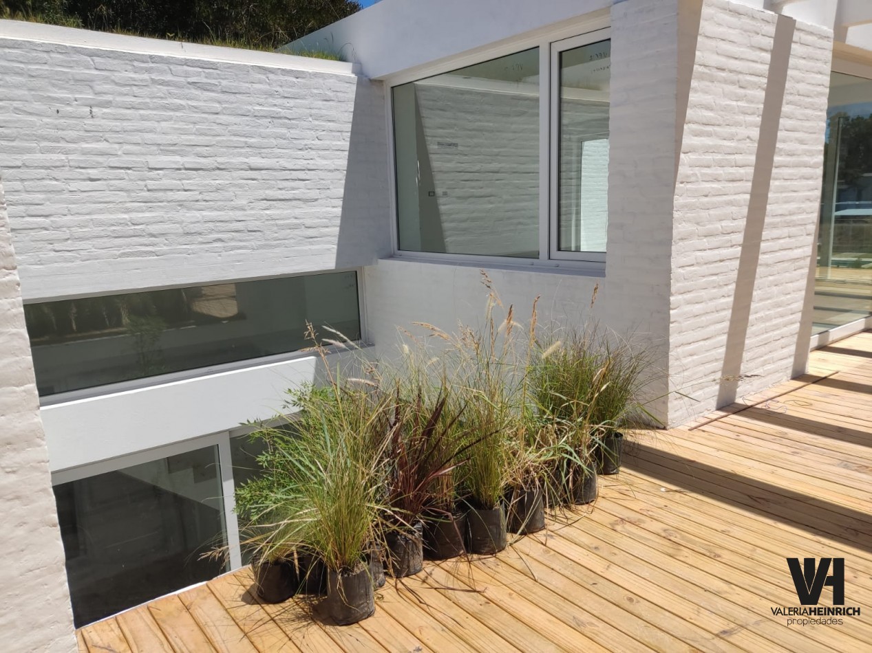 CASA EN VENTA COSTA ESMERALDA SEND 3 DISEÑO 