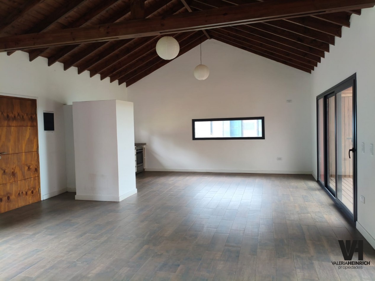 Casa en venta estilo campo costa esmeralda deportiva