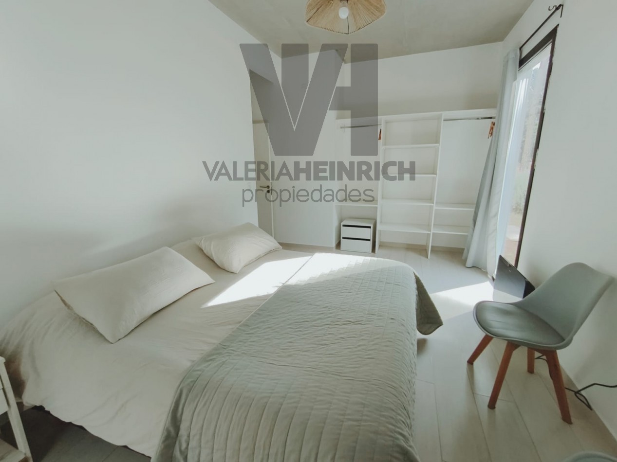 Alquiler y Venta Casa Villarobles con piscina 6 pax. 