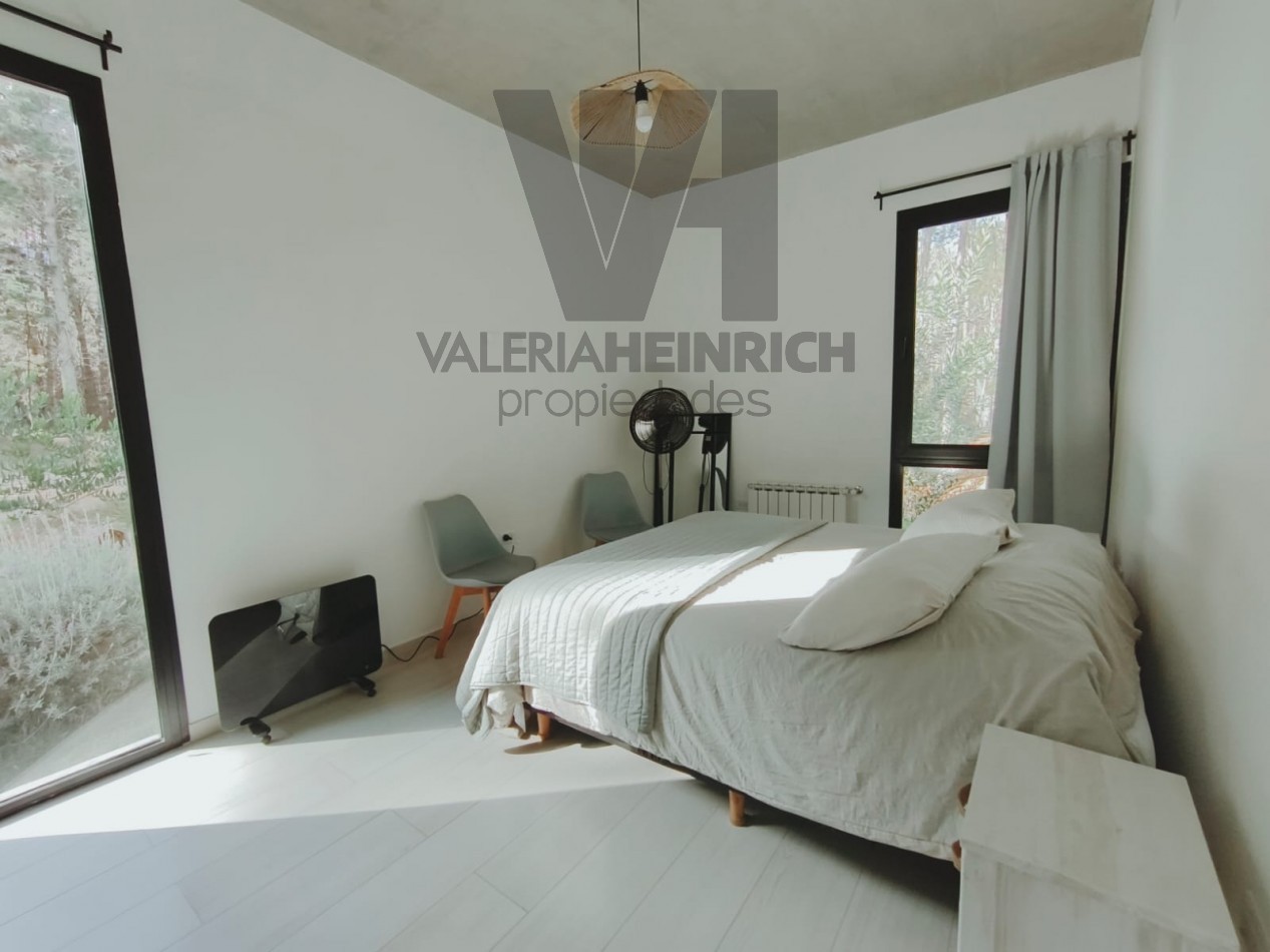 Alquiler y Venta Casa Villarobles con piscina 6 pax. 