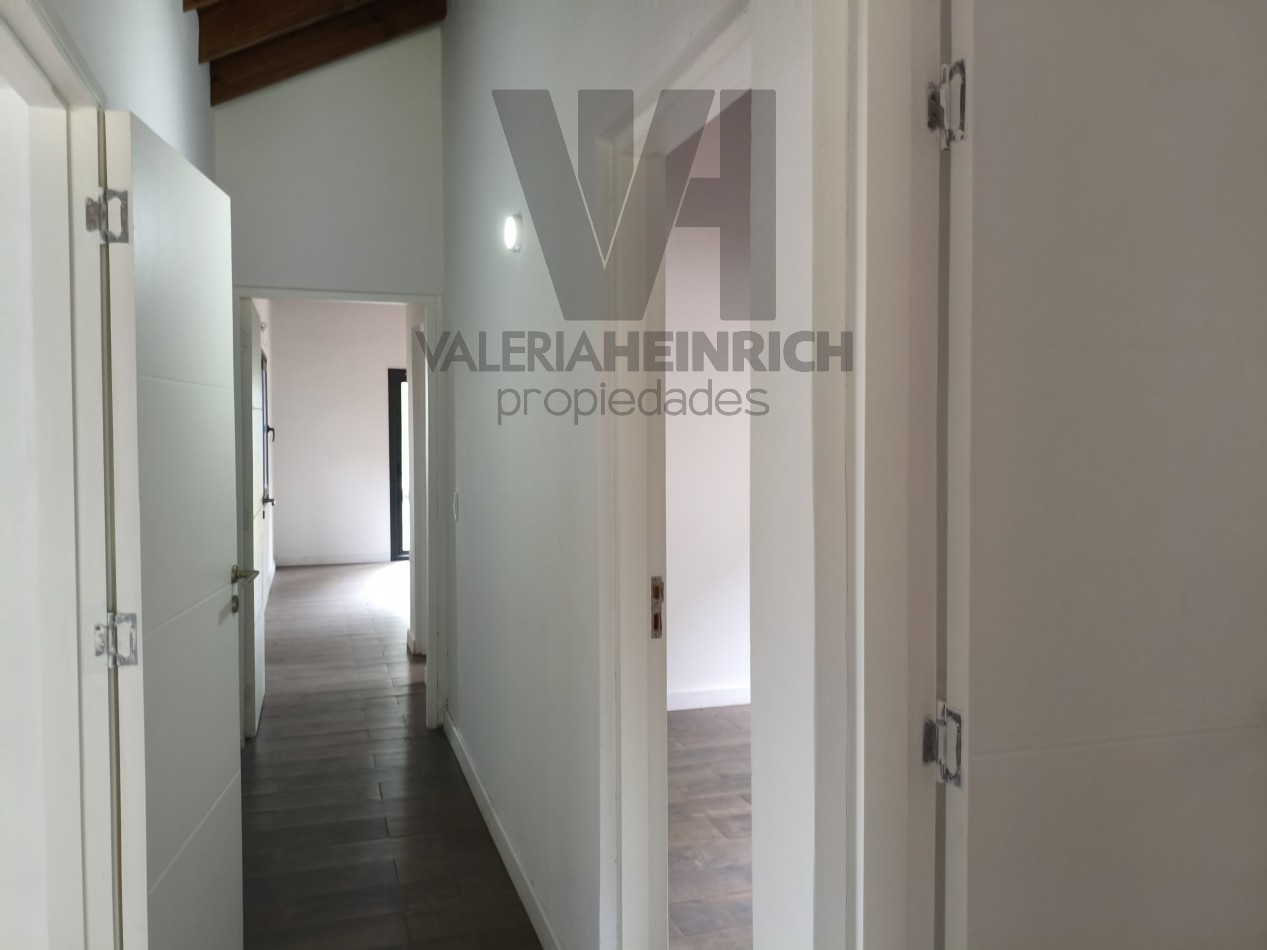 Casa en venta estilo campo costa esmeralda deportiva