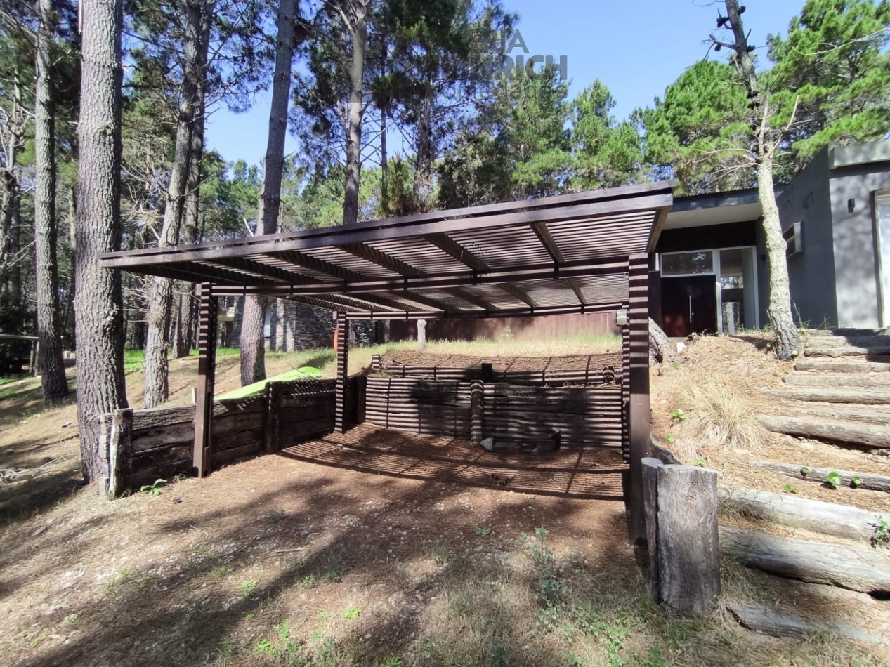 Venta casa Villarobles Pinamar 4 dorm.