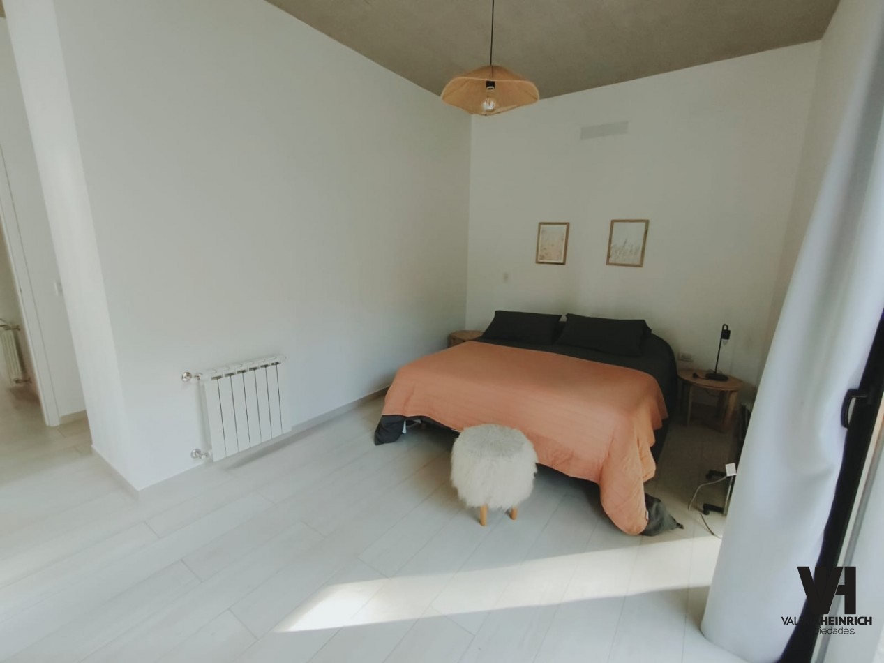 Alquiler y Venta Casa Villarobles con piscina 6 pax. 
