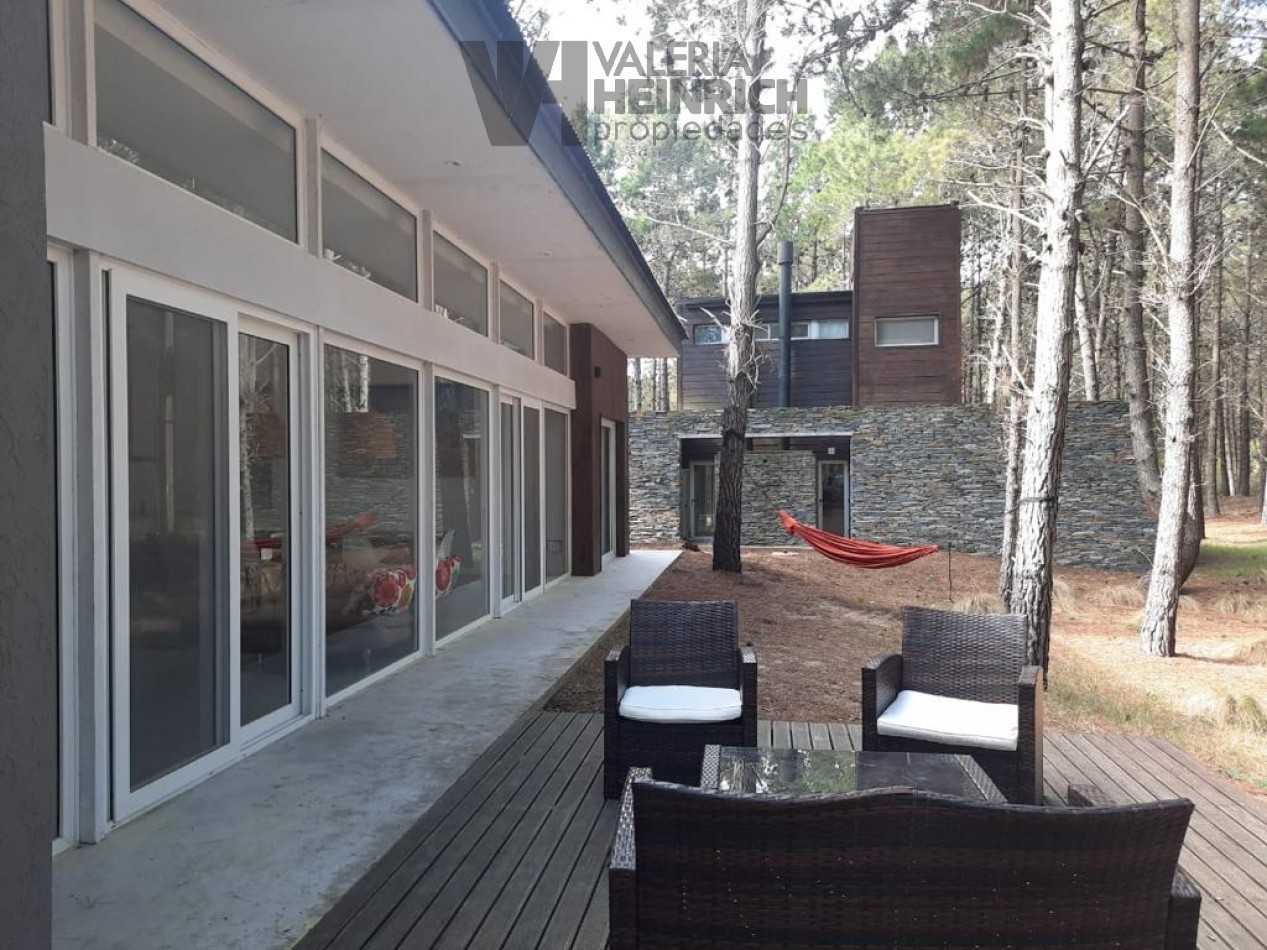 Venta casa Villarobles Pinamar 4 dorm.