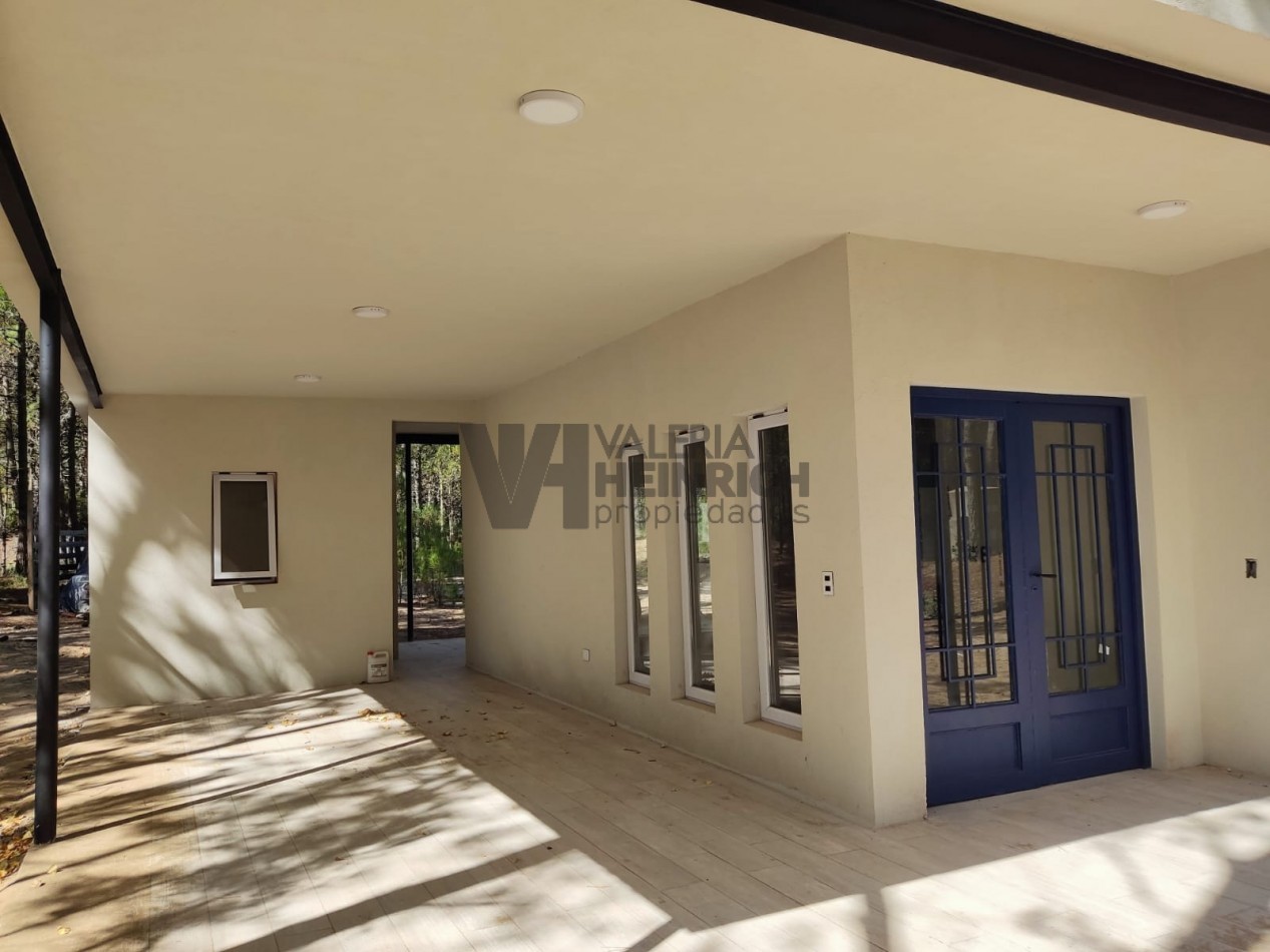 Casa en alquiler en Villa Robles cerca de Pinamar y Costa Esmeralda. barrio cerrado Villarobles