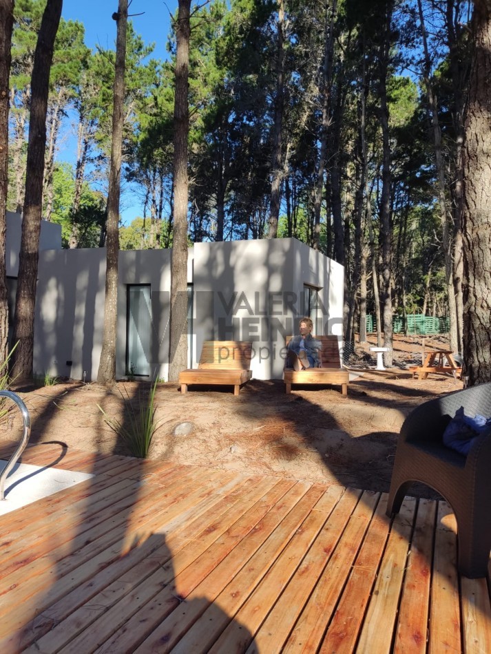 Alquiler y Venta Casa Villarobles con piscina 6 pax. 