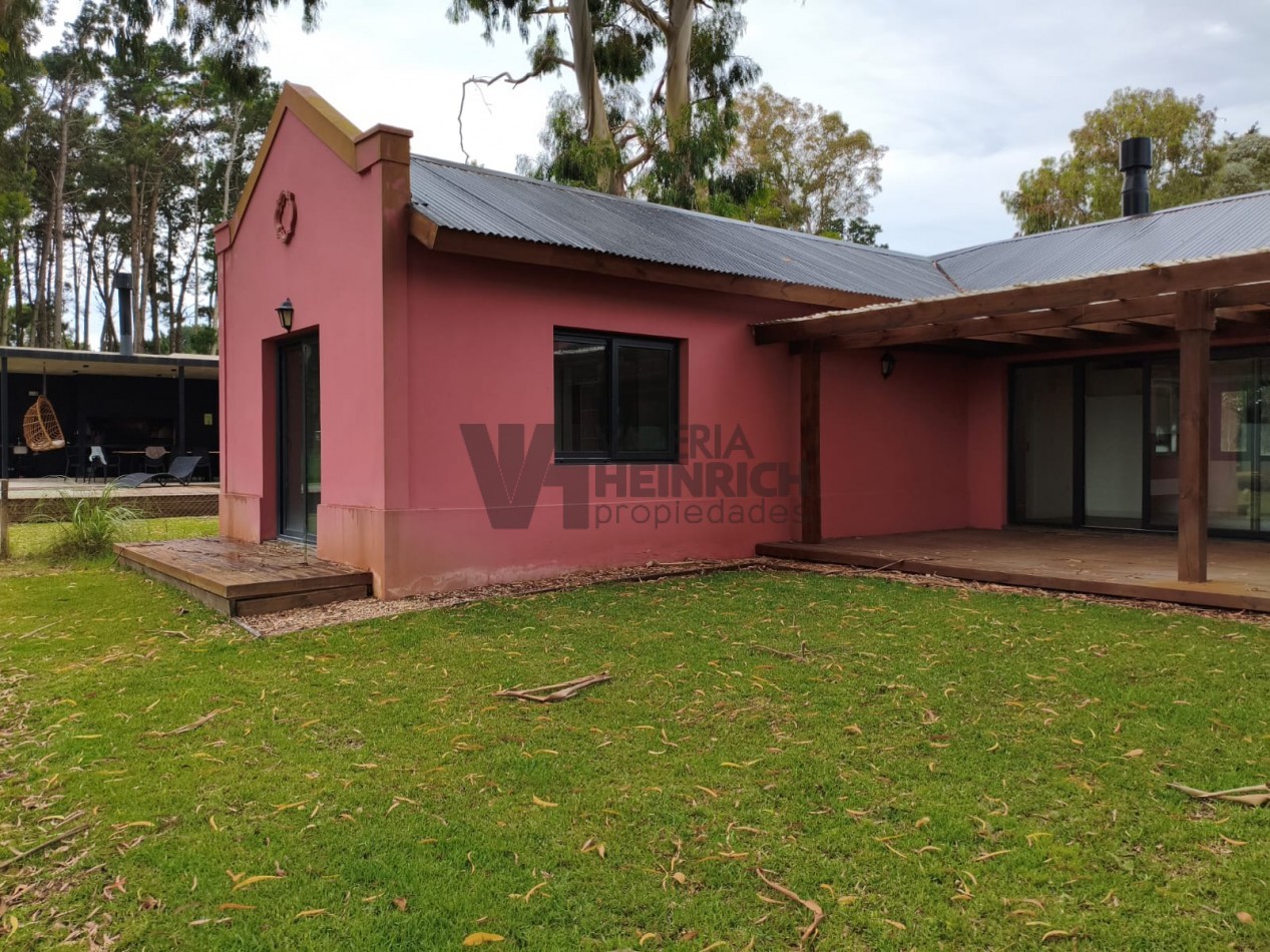 Casa en venta estilo campo costa esmeralda deportiva