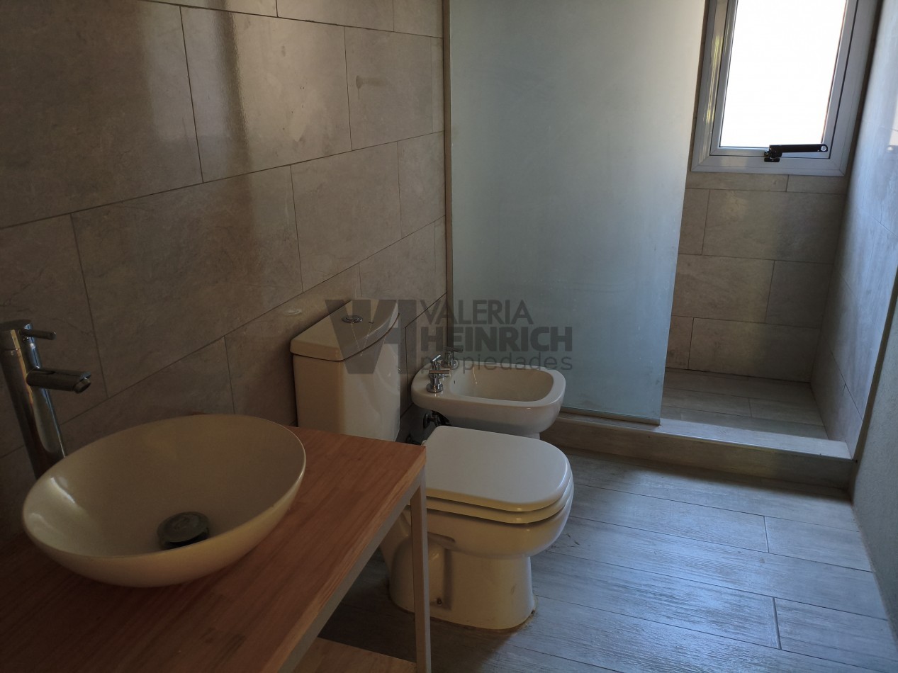 Casa en alquiler en Villa Robles cerca de Pinamar y Costa Esmeralda. barrio cerrado Villarobles