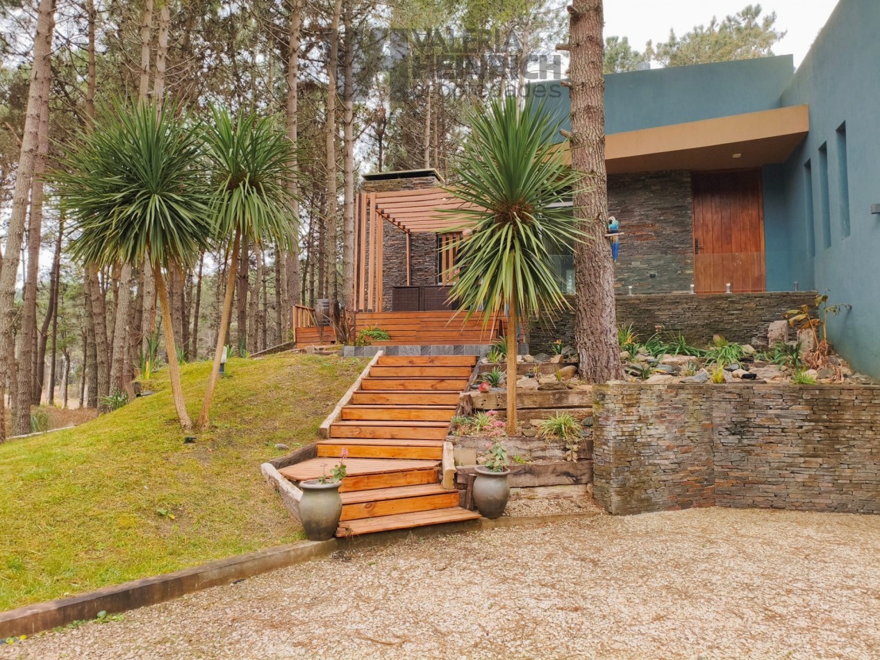 Casa alquiler en Villarobles bosque mar barrio cerrado