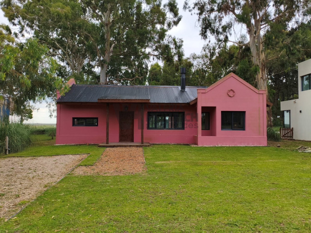 Casa en venta estilo campo costa esmeralda deportiva