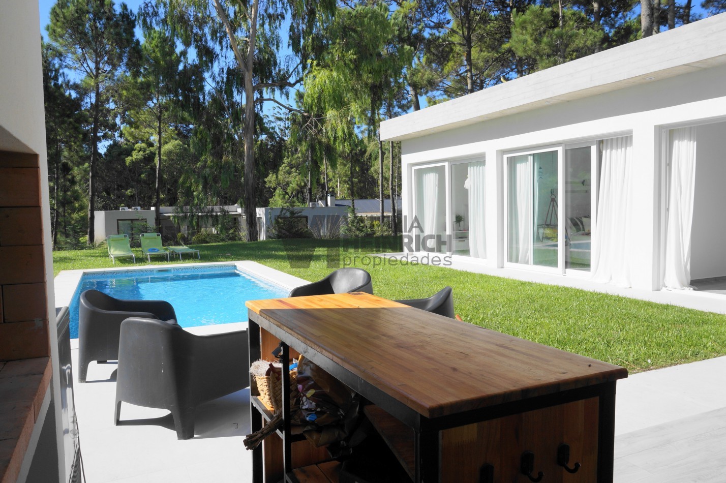 Casa en venta en barrio Alamos Pinamar