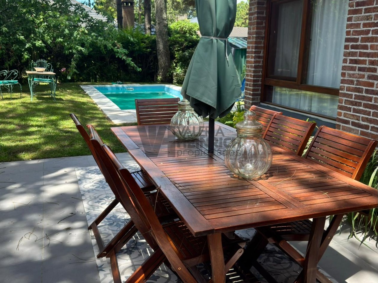 CASA EN ALQUILER PINAMAR PILETA 6 PAX