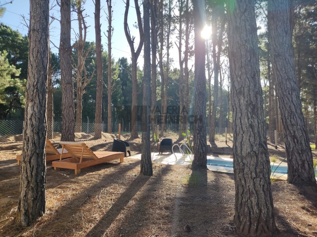 Alquiler y Venta Casa Villarobles con piscina 6 pax. 