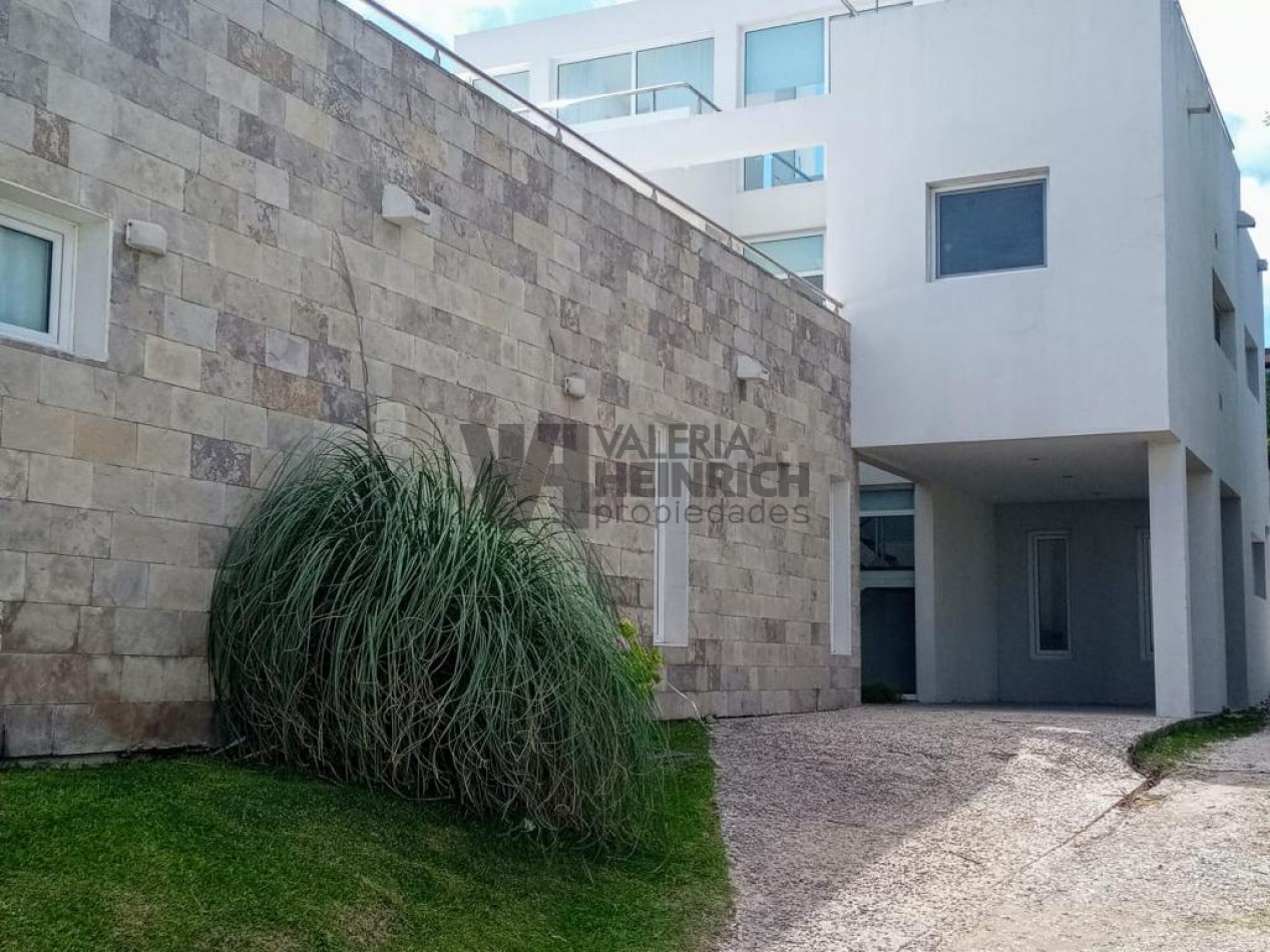 Casa Alquiler Carilo cerca del mar