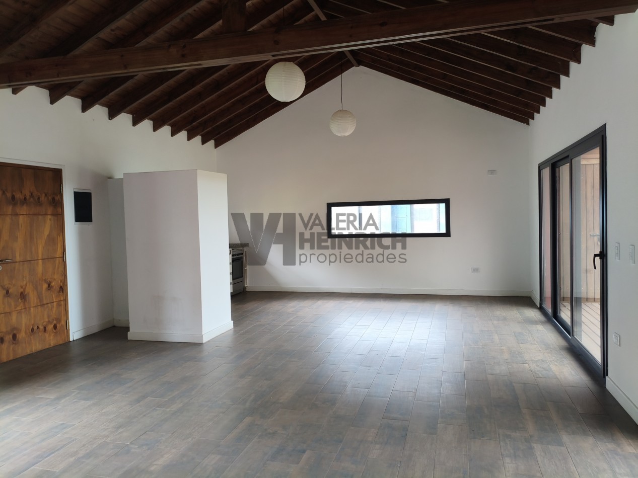 Casa en venta estilo campo costa esmeralda deportiva