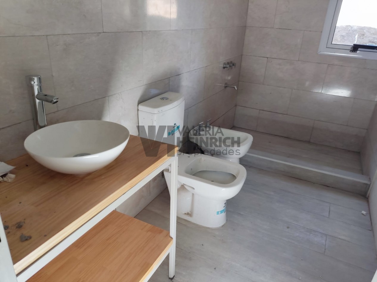 Casa en Venta en Villa Robles cerca de Pinamar y Costa Esmeralda. barrio cerrado