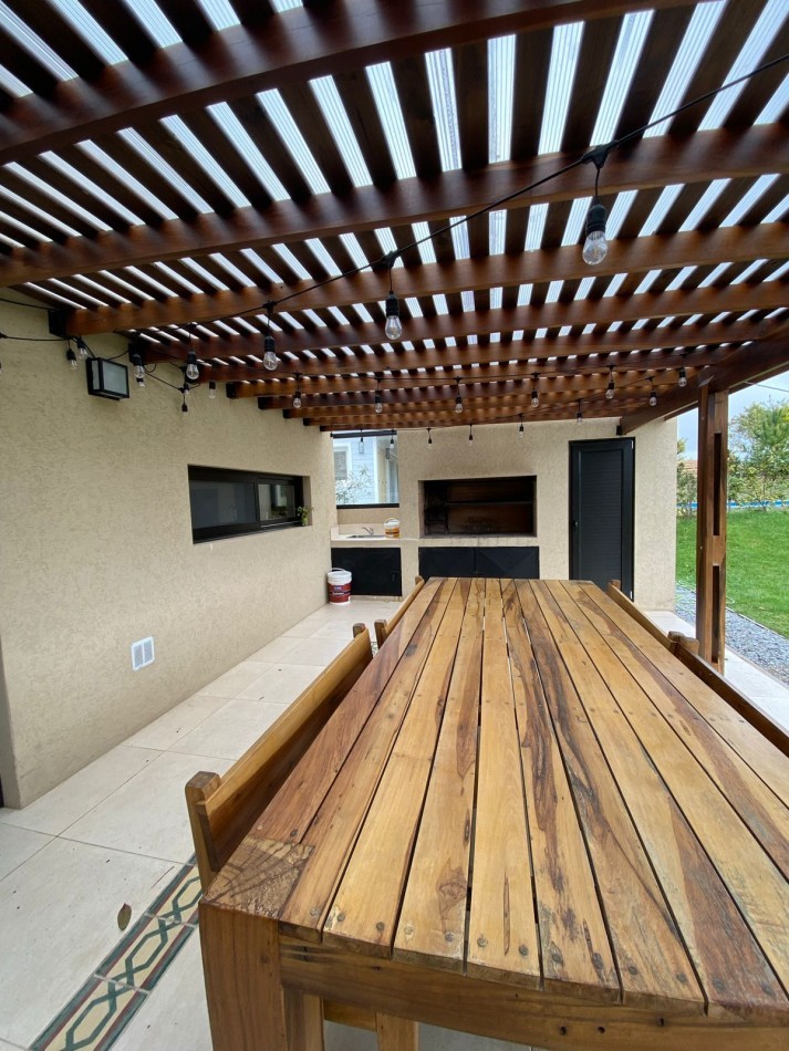 Casa en venta Costa Esmeralda, golf 1 fondo libre