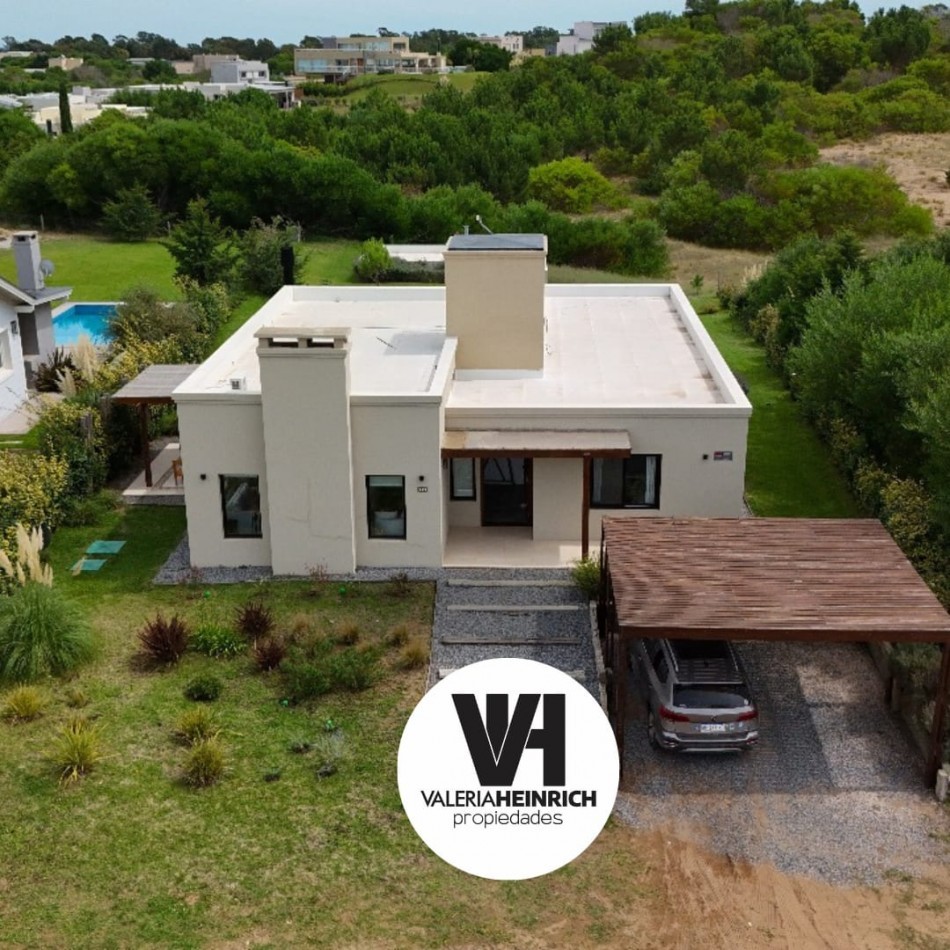 Casa en venta Costa Esmeralda, golf 1 fondo libre